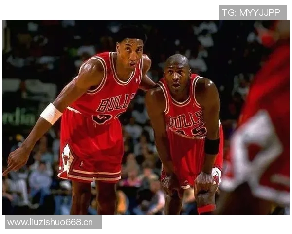 小前锋核心战术解析:如何打造全能得分手与防守悍将 小前锋核心战术解析:如何打造全能得分手与防守悍将